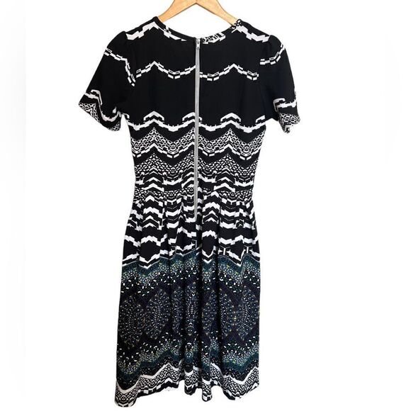 LulaRoe Amelia Dress Size Small - Picture 2 of 6